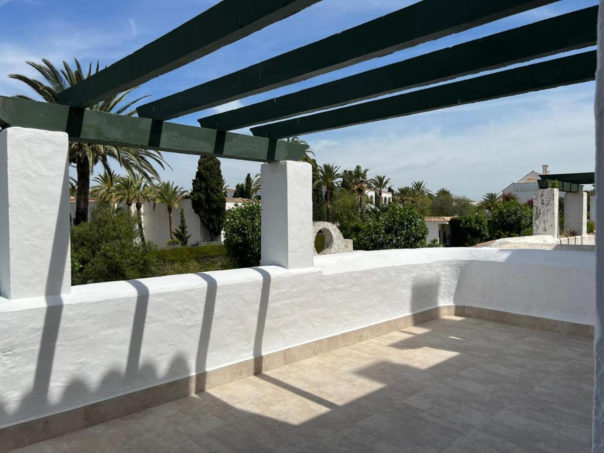 Apartamento Atlanterra Pueblo Donkey - Piscina, parking Zahara de los Atunes Exterior foto
